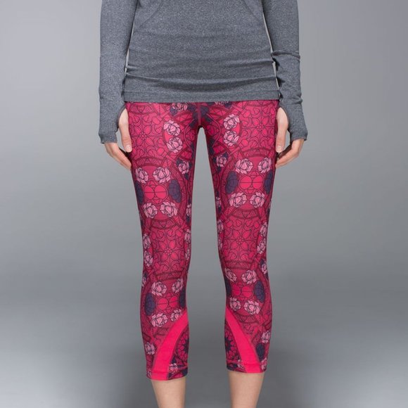 NEW Lululemon Run: Inspire Crop II *All Full-On Luxtreme size 8 - Picture 5 of 10